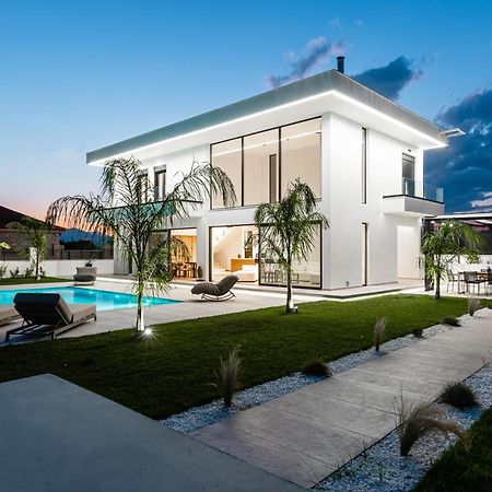 Sunshine Villa نافبليو المظهر الخارجي الصورة